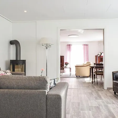 بيت للعطل 5 Bedroom Amazing In Hauge I Dalane Sogndalsstrand