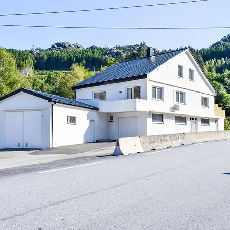 بيت للعطل 5 Bedroom Amazing In Hauge I Dalane Sogndalsstrand